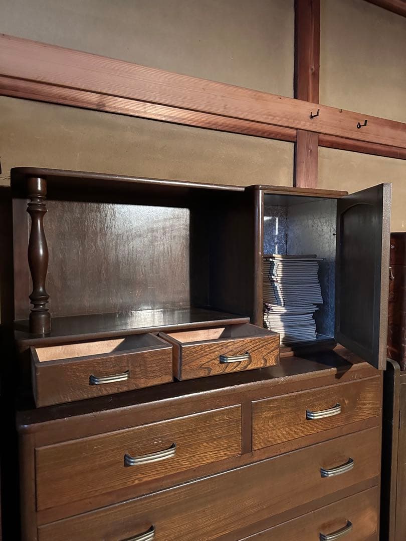 木製チェスト　アンティーク　ヴィンテージ　飾り棚　衣装タンス　箪笥　昭和レトロ