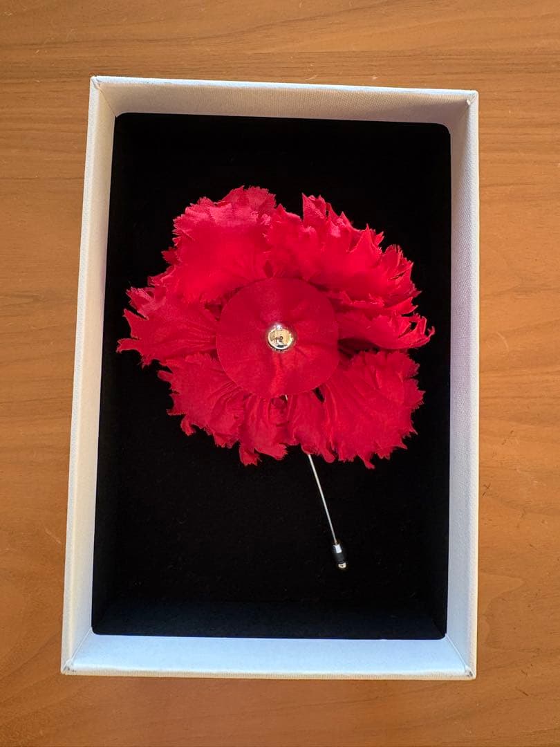 CELINE ブローチ フルールセリーヌウイエラペルピン