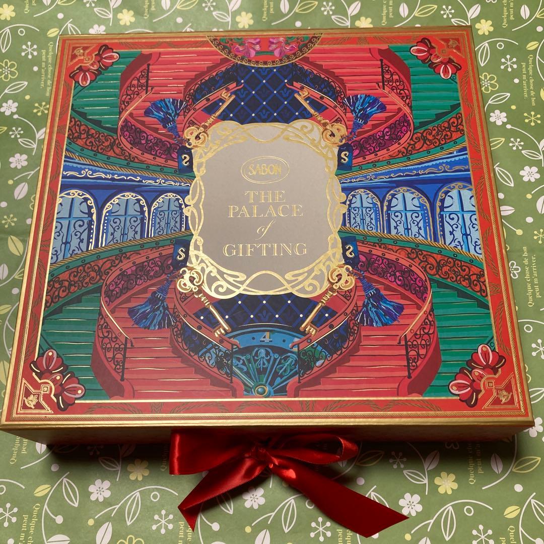 SABON リリーパレス　ボディローションほか４点（ギフトボックス付）