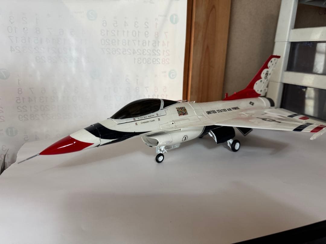 1/32 ハセガワ　F-16 サンダーバーズ完成品