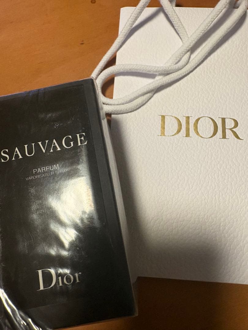 ⭕️値下げ【新品 未開封】ディオール ソヴァージュ 100ml Dior紙袋付き