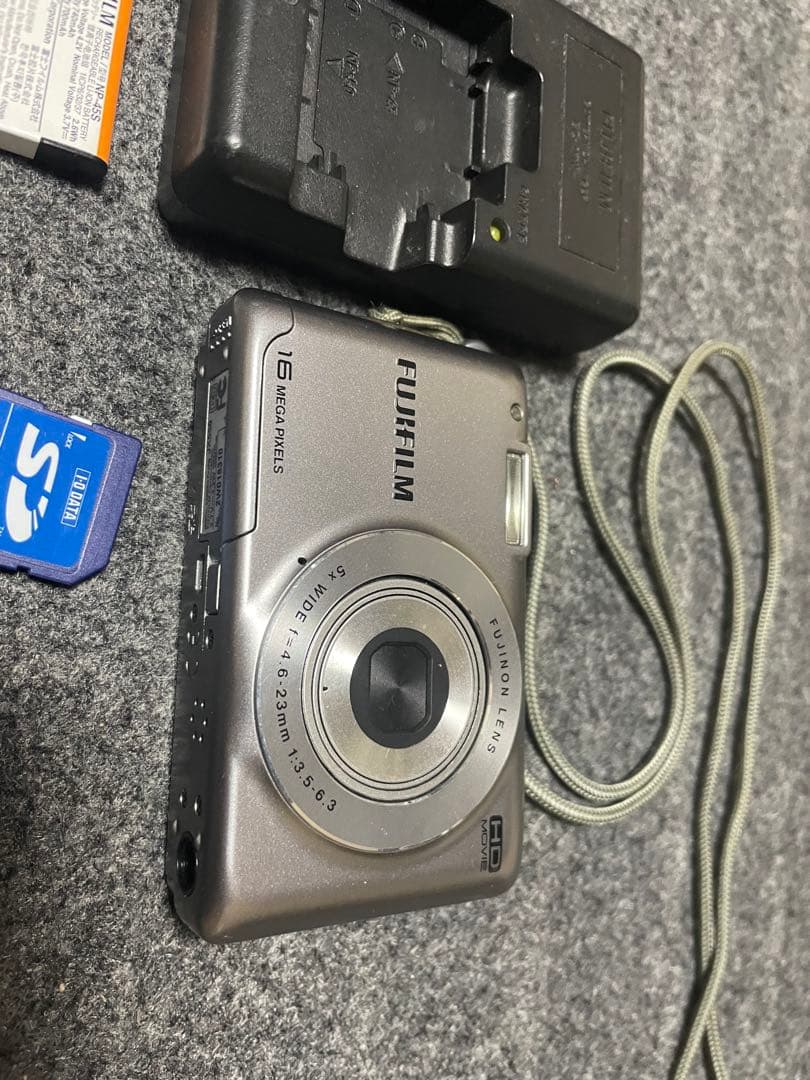 【美品】FUJIFILM FINEPIX JX550 シルバー　動作確認済