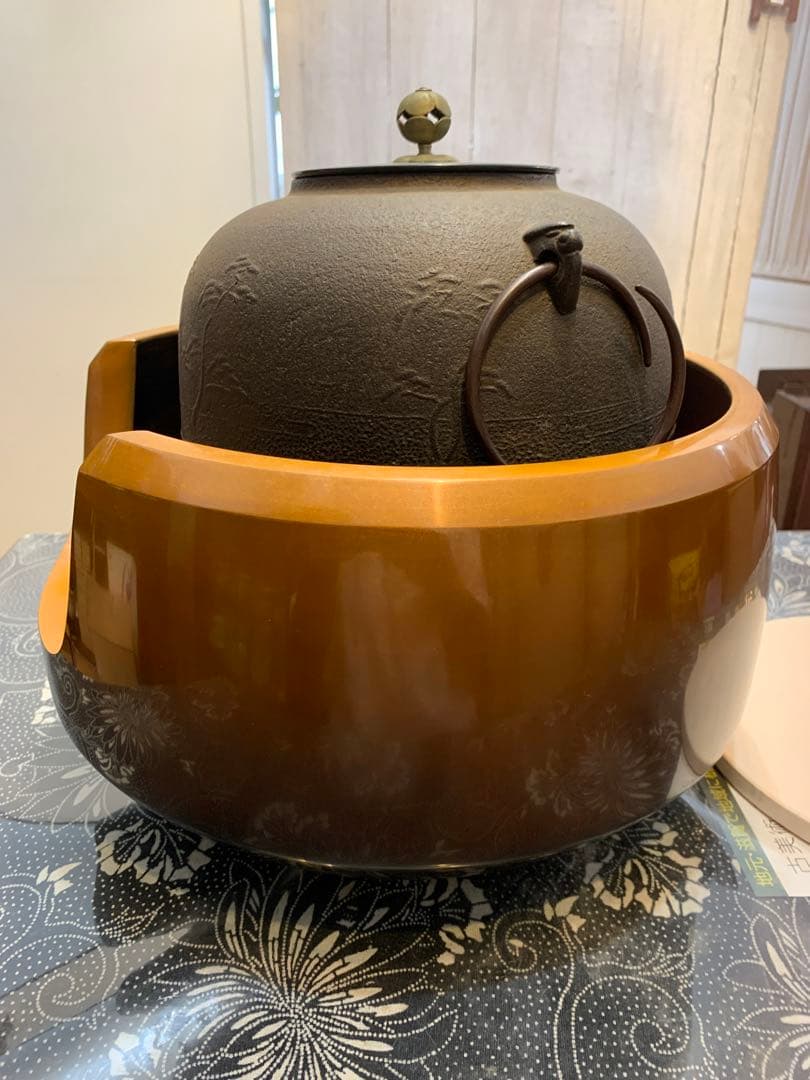 窯師辰敏作　浜松地紋　丸釜　面取風炉　風爐灰　爐用灰　底瓦　セット　茶道具