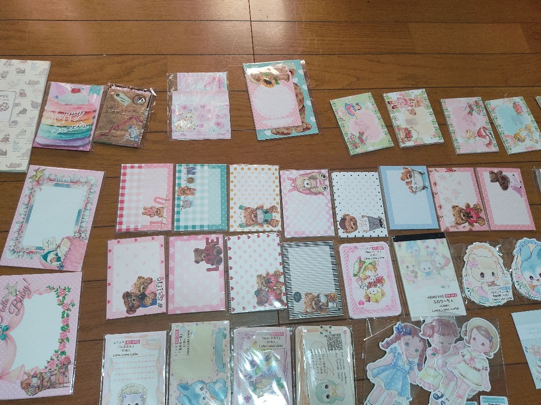 大量！素材紙 コラージュ おすそ分け 紙もの メモ用紙 まとめ売り 150冊位