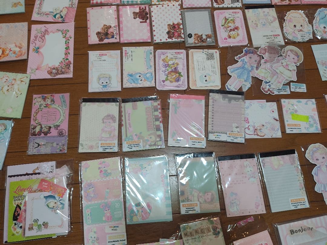 大量！素材紙 コラージュ おすそ分け 紙もの メモ用紙 まとめ売り 150冊位