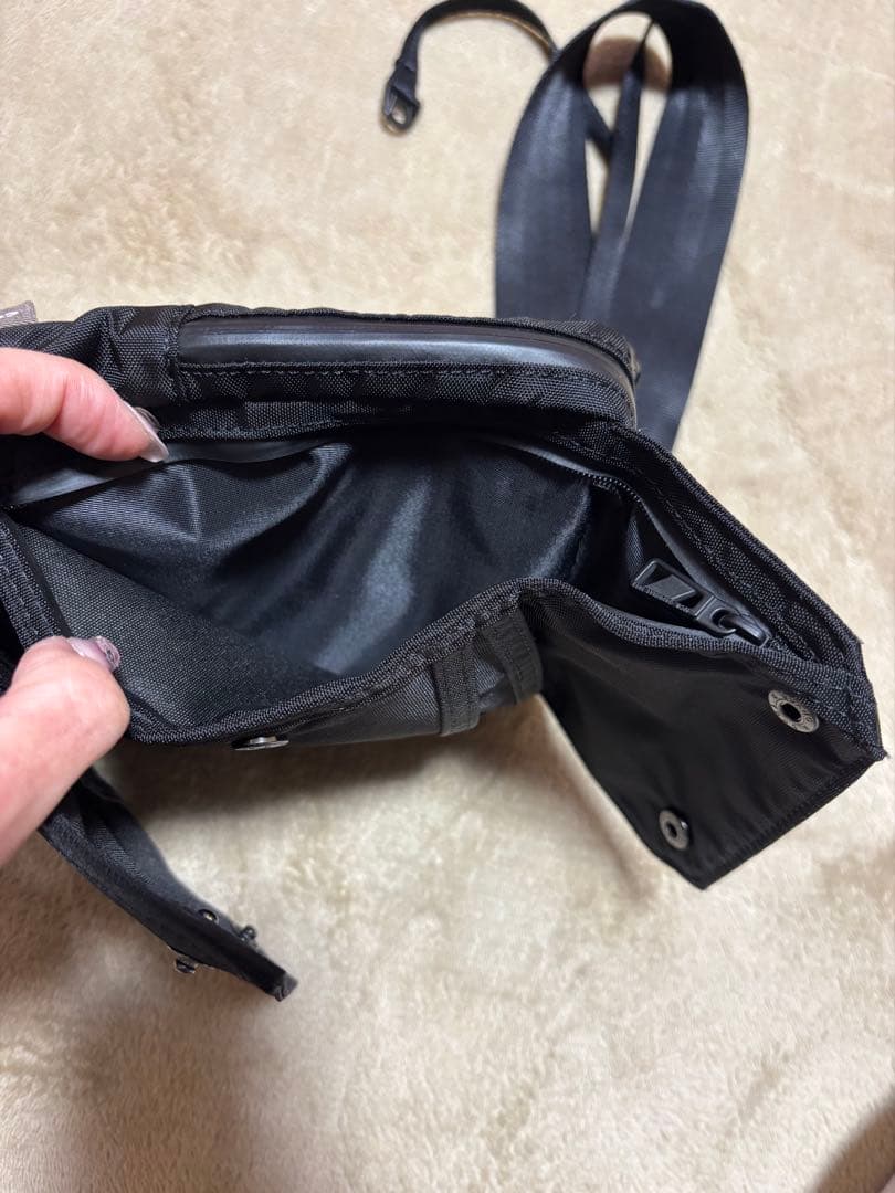 F/CE. ブラック ショルダーバッグ