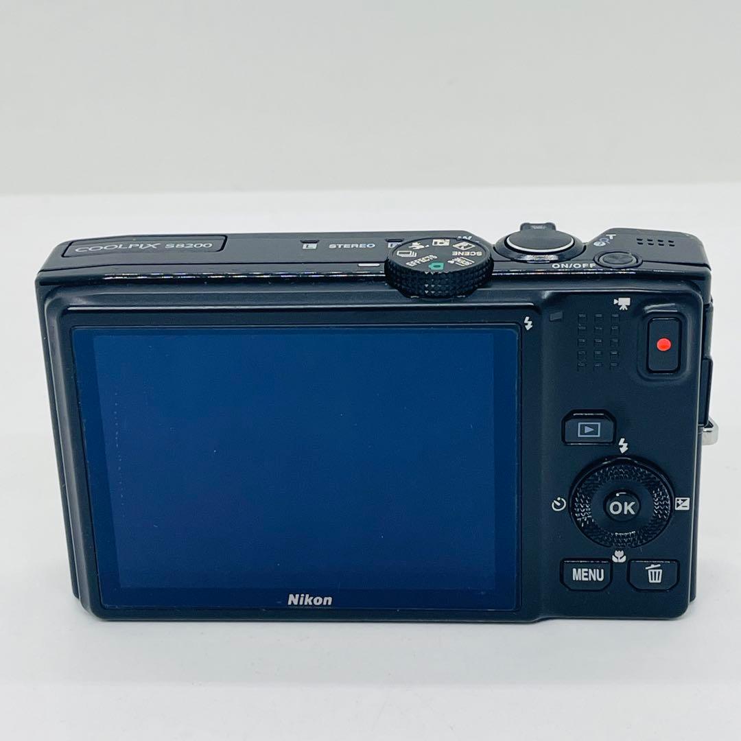 Nikon ニコン　コンパクトデジタルカメ　COOLPIX S8200