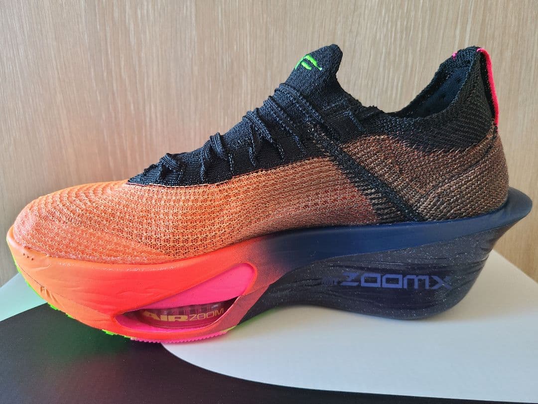 【新品未使用黒タグ箱付】NIKE ALPHAFLY3 ナイキアルファフライ3