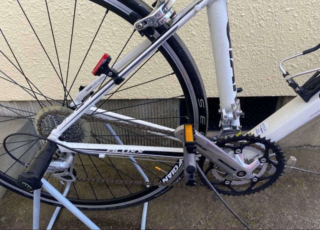 ホワイトアルミロードバイク サイクルコンピュータ付き