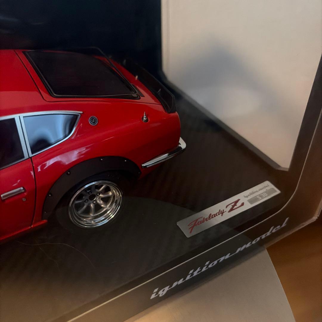 バ*ー様 ignition model フェアレディZ 赤 1/18