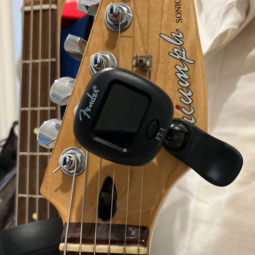 専用　超美品弦新品triumph ストラトキャスター。サンバーストメンテ済