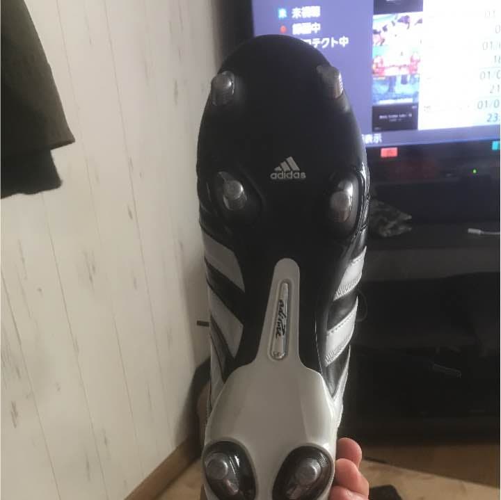 adipure サッカースパイク 取り替え式