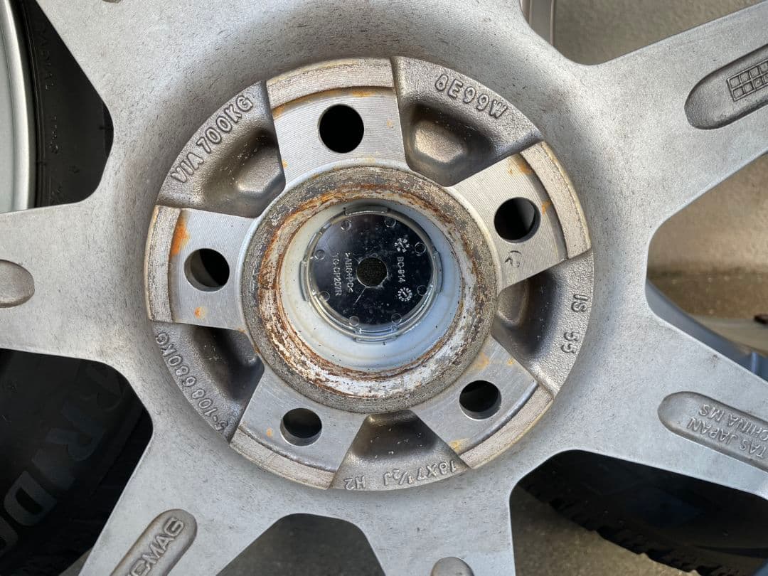 ボルボV60CC用スタッドレスタイヤとホイールのセット　1本売りです。