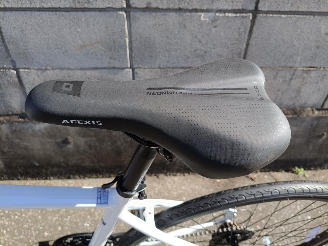 値下げ中！ACEXISクロスバイク シマノ21段変速 700×32C White