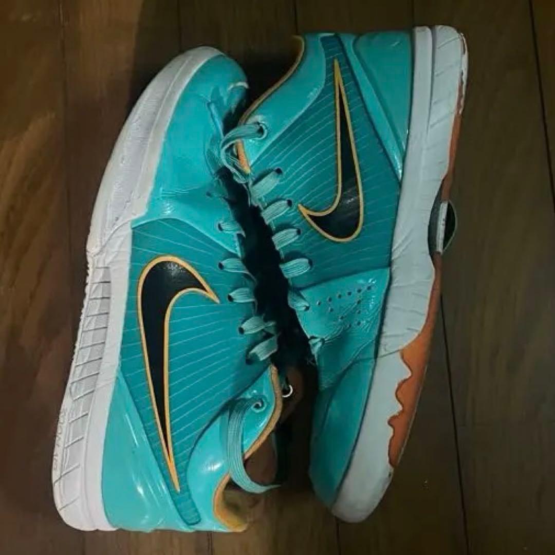 最終値引き早い者勝ちUNDEFEATED xNike Kobe 4 Protro