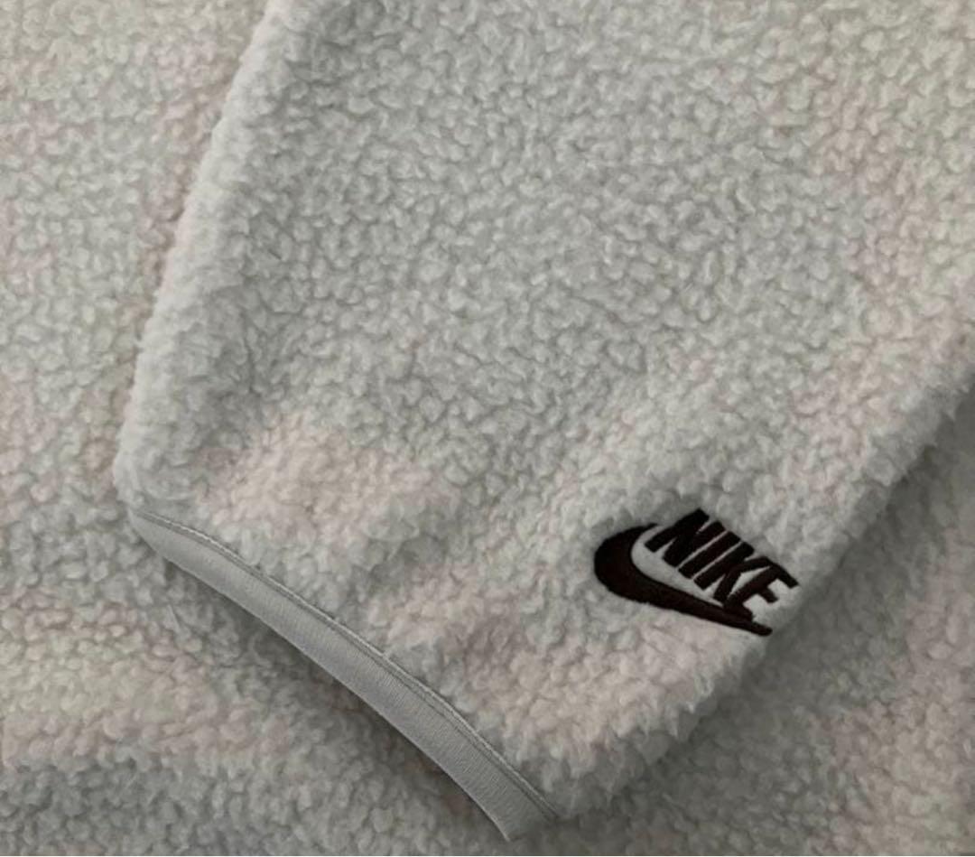 新品タグ付★NIKE★ナイキ★ボアフリースクルーネックスウェット★アイボリー★