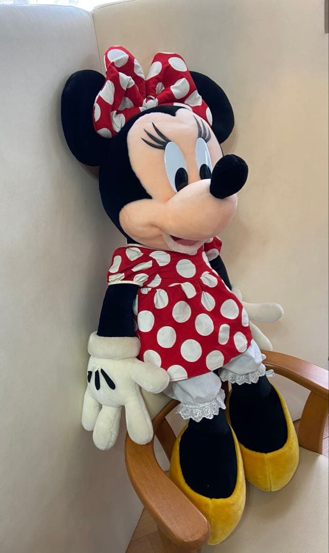 ミニーマウス ぬいぐるみ (身長1m、子どもより大きい)