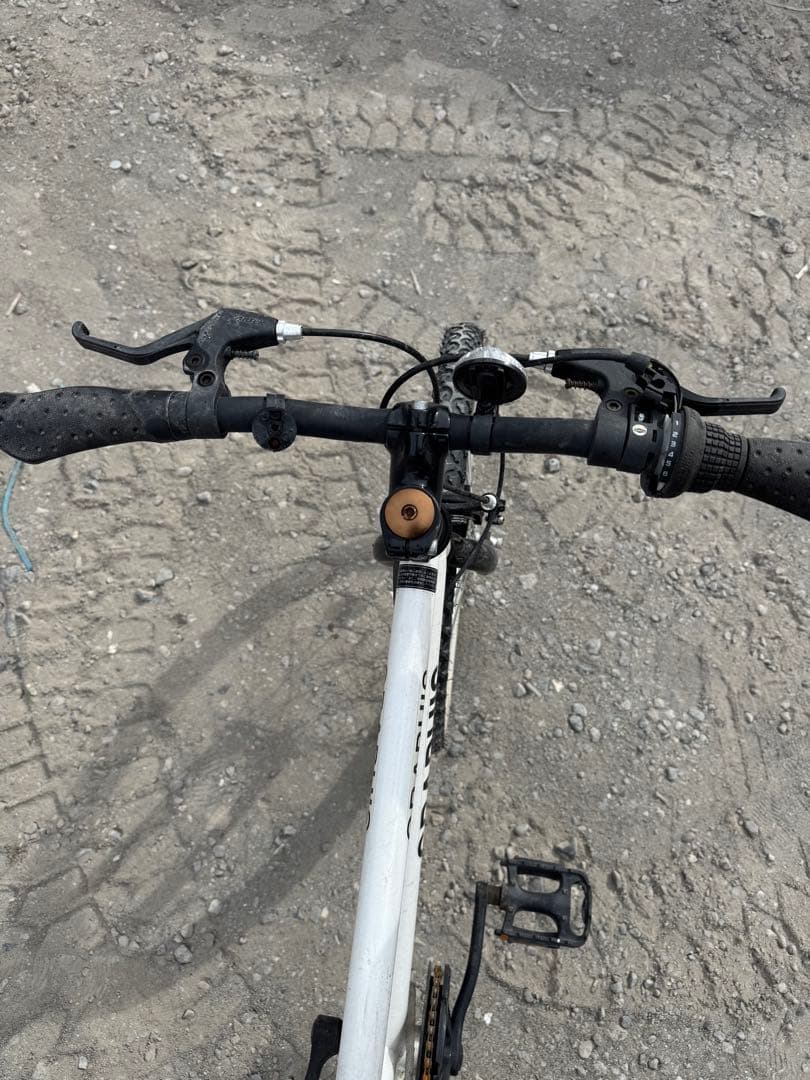 GRAPHIS クロスバイク ホワイト