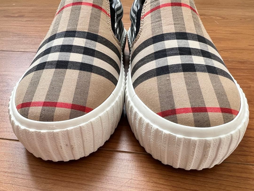 【未使用】Burberry スリッポンシューズ