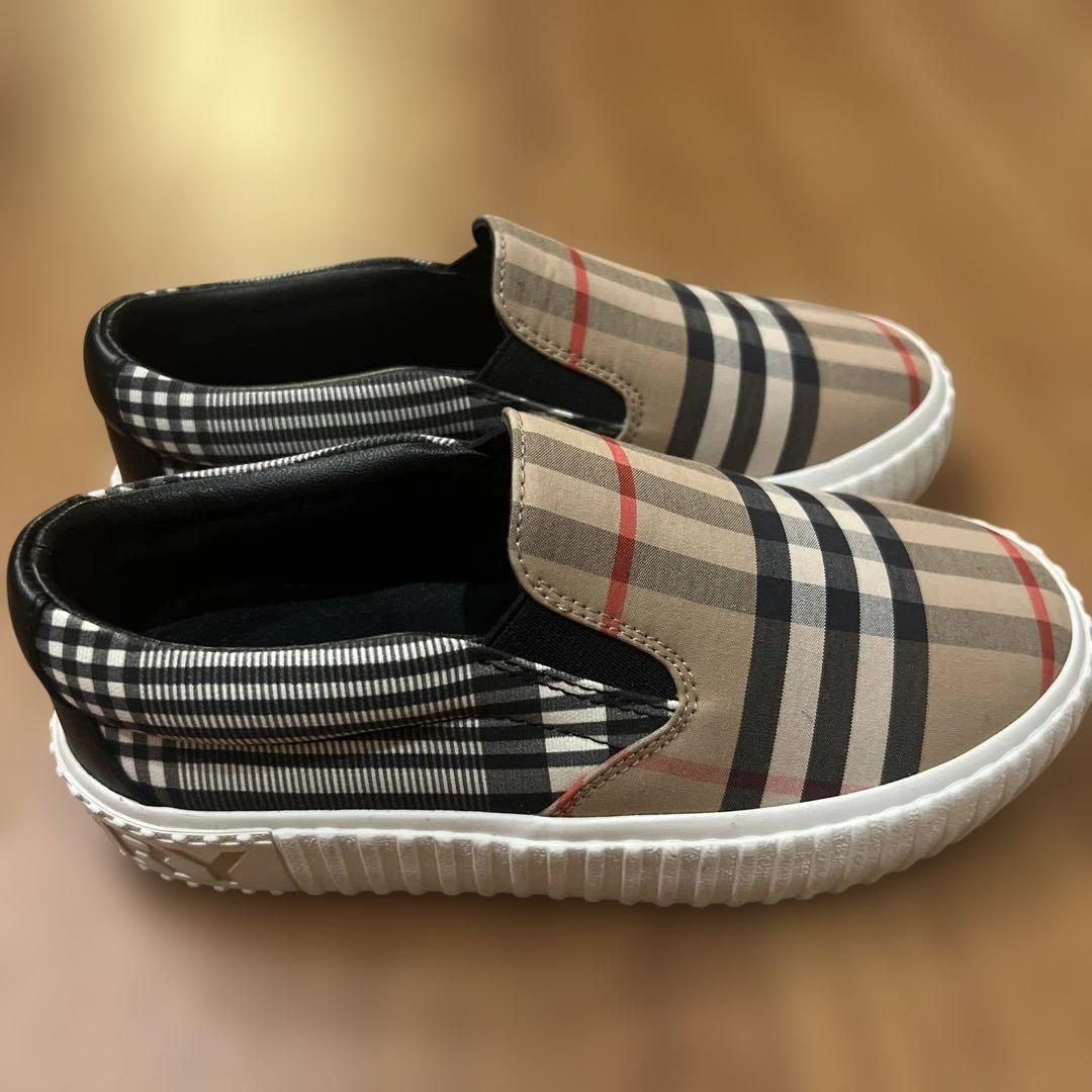 【未使用】Burberry スリッポンシューズ