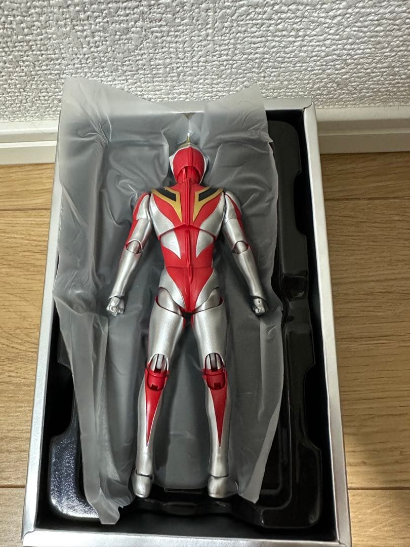 S.H.Figuarts 真骨頂製法 ウルトラマンガイア V2