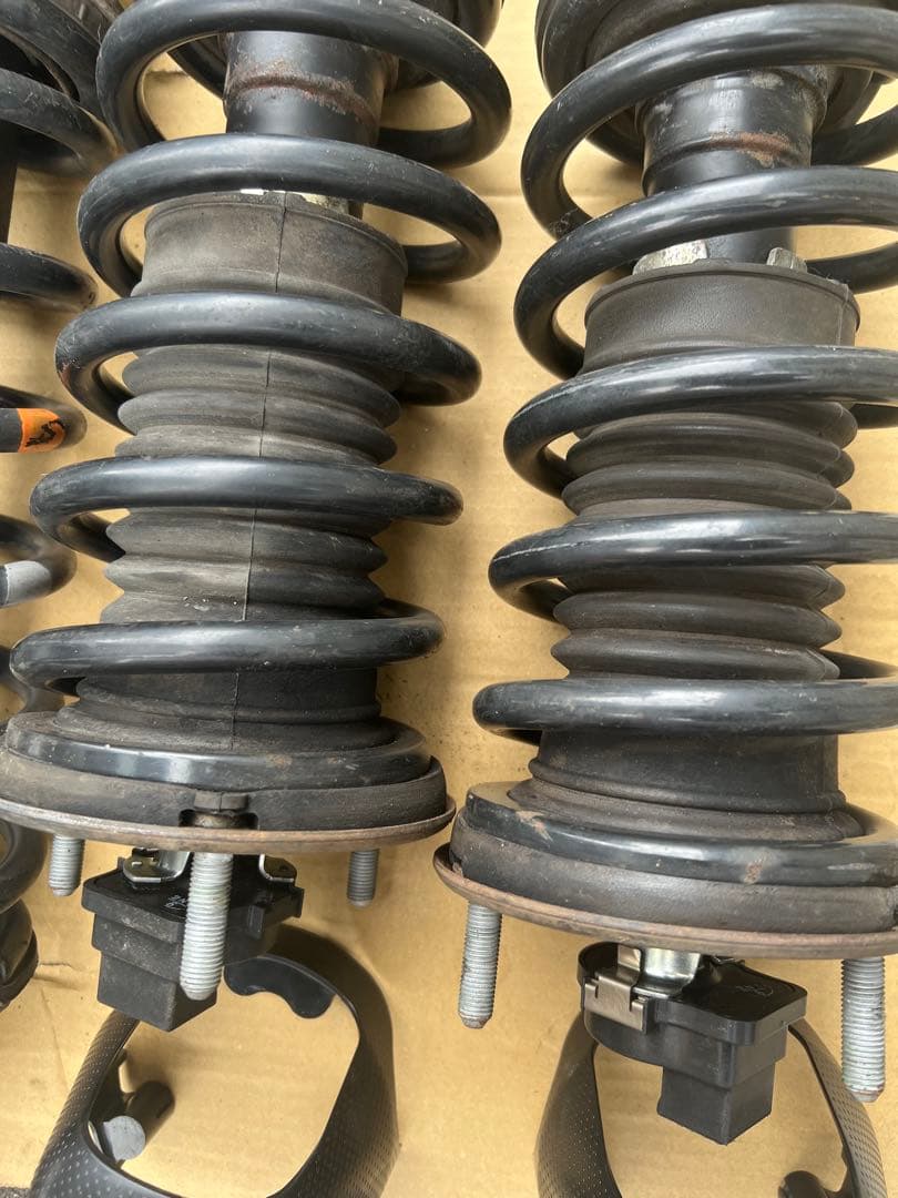 クラウンアスリート2.5アニバーサリーエディション　純正　サスペンションキット