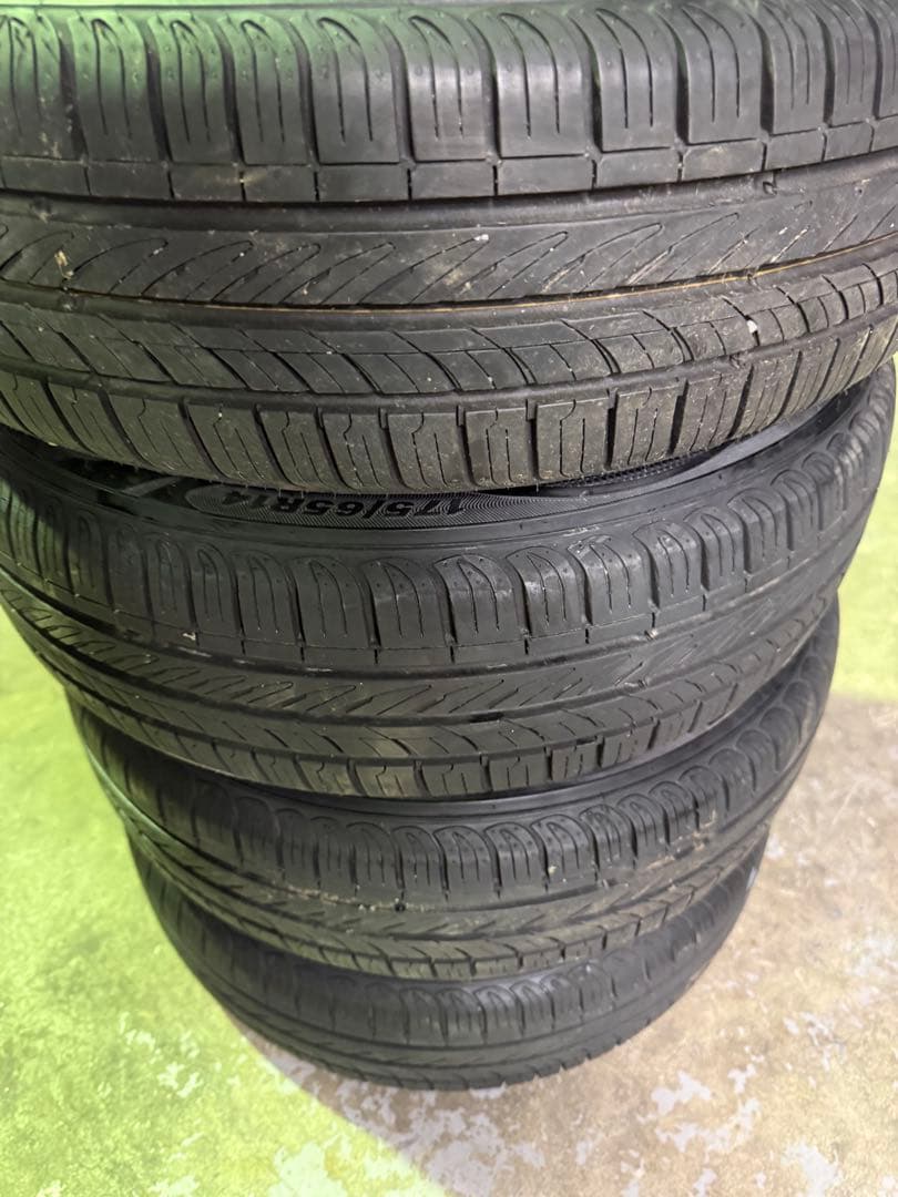 L*n様 175/65R14 タイヤアルミセット