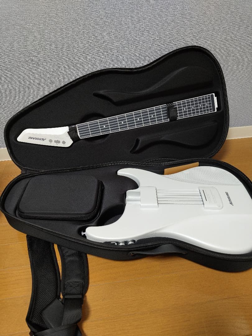 AeroBand Guitar Bundle Kit ホワイト
