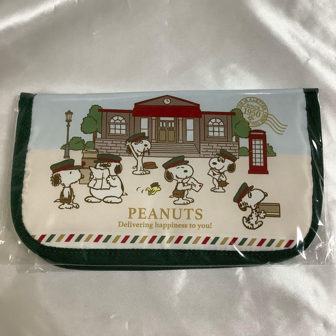 スヌーピー　マスコットキーホルダー　ボールペン一筆箋　　ポシェット　マルチケース