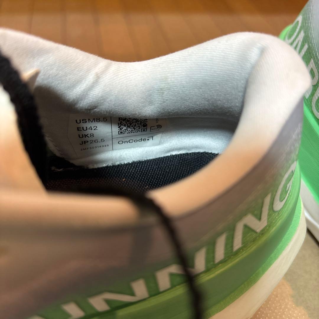 ON オン　クラウドブームマックス　　美品　26.5cm