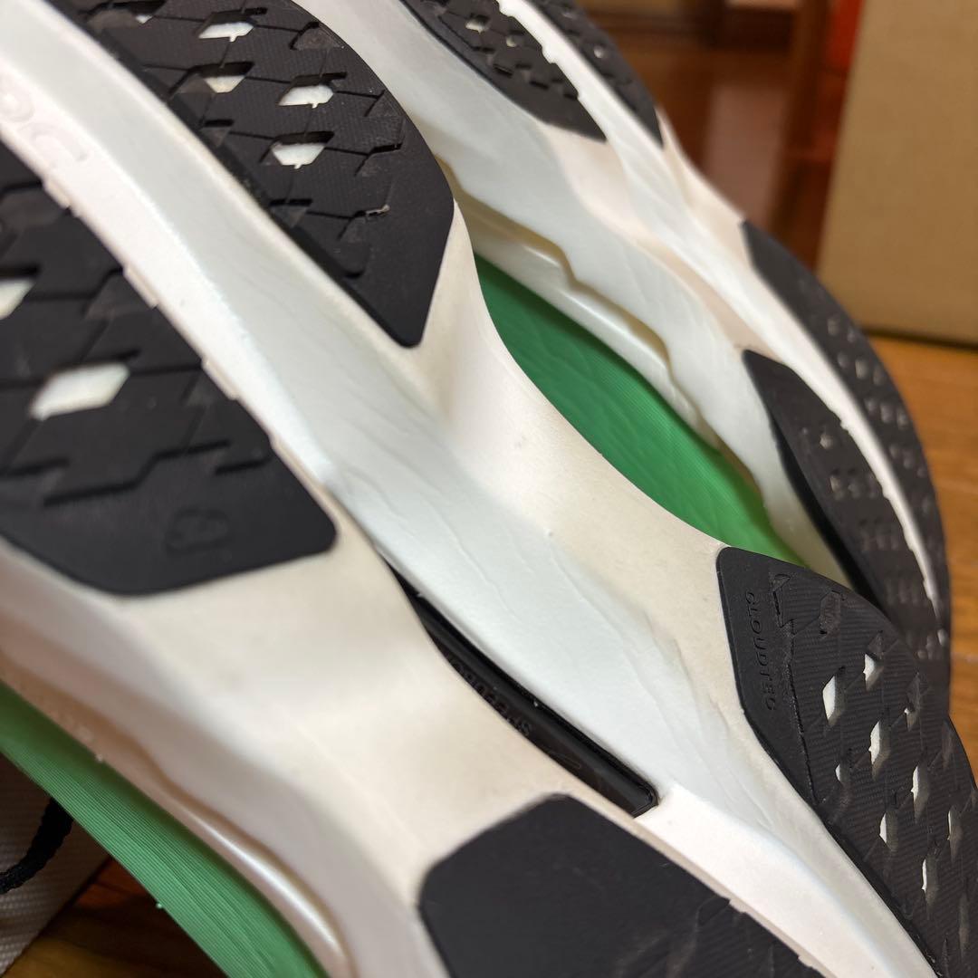 ON オン　クラウドブームマックス　　美品　26.5cm