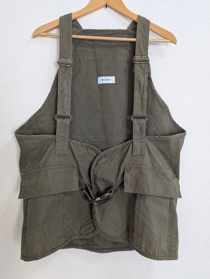 ayomotesagan　MASSES GAME VEST CS