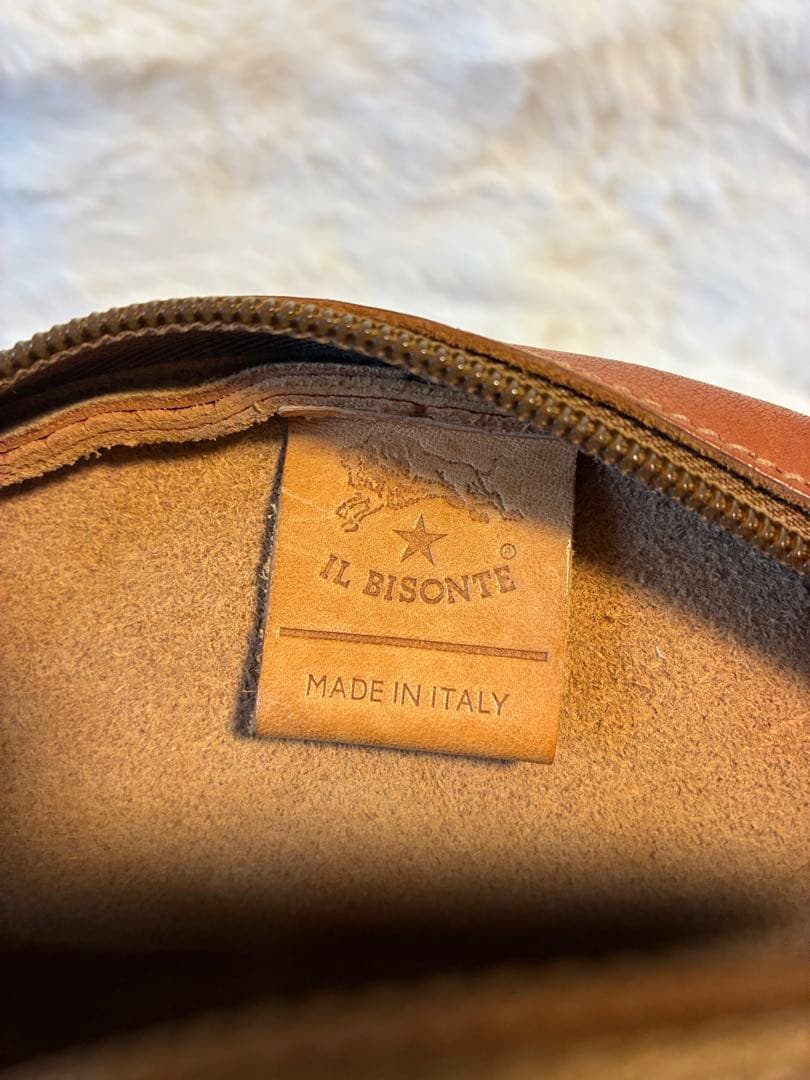 IL BISONTE イルビゾンテ レザーショルダーバッグ