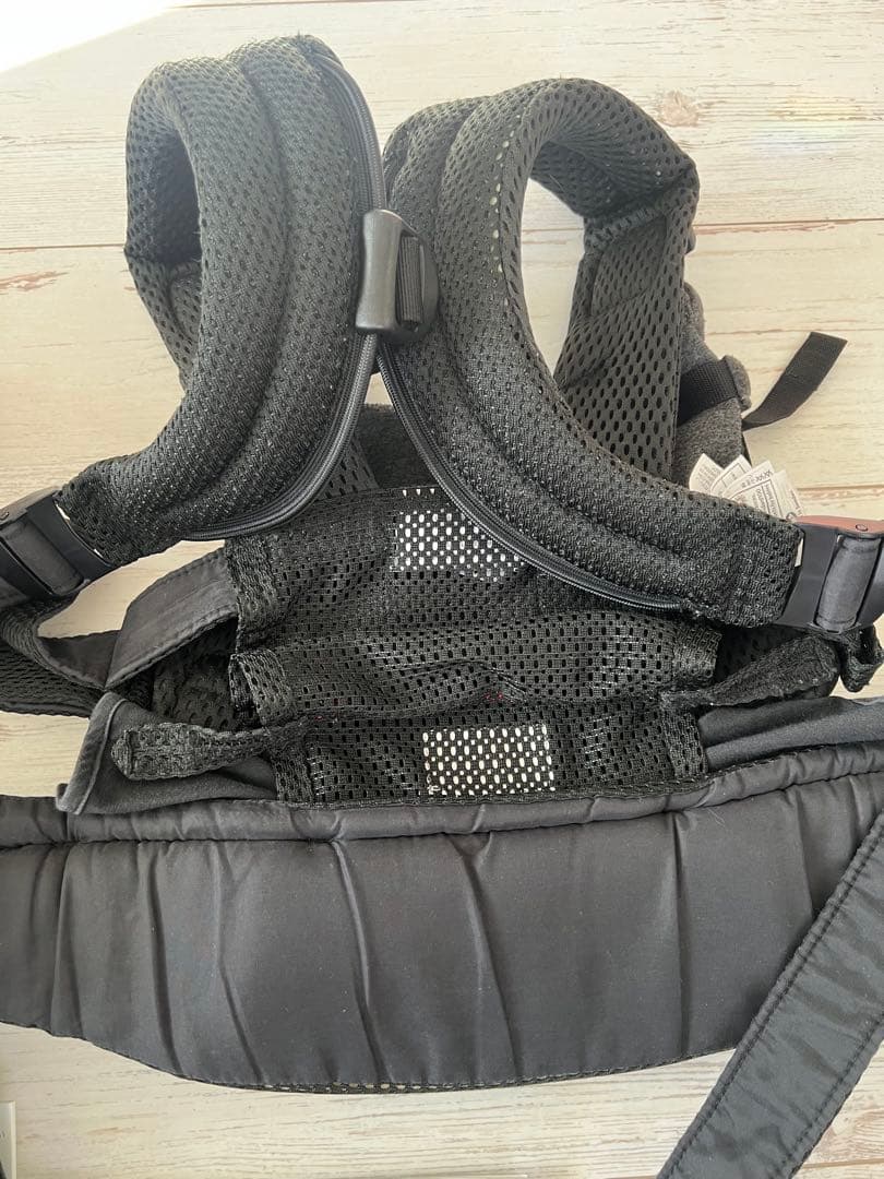 BABYBJORN 抱っこ紐 HARMONY ブラック　箱、説明書付き