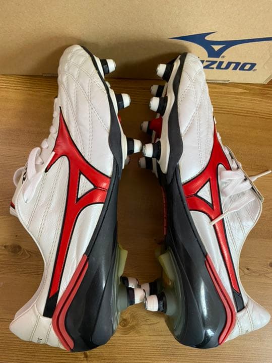 未使用品　モレリアウエーブSI  27.5 白赤黒