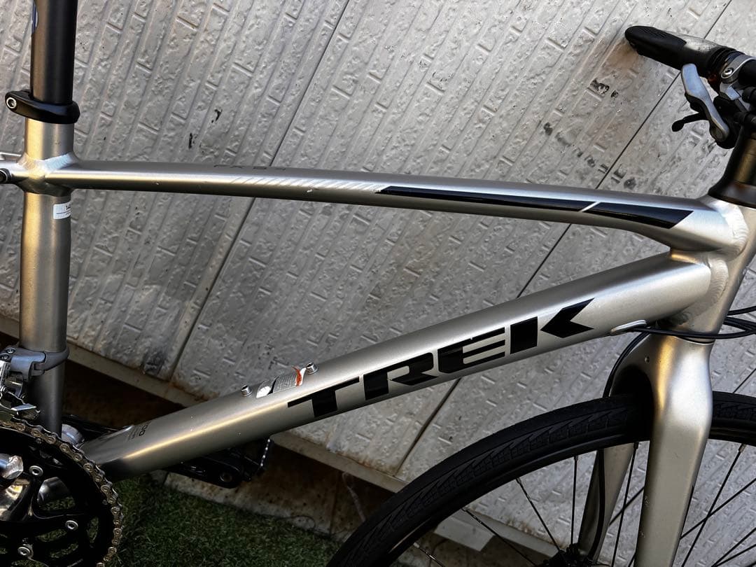 TREK FXS4 トレック　ロードバイク