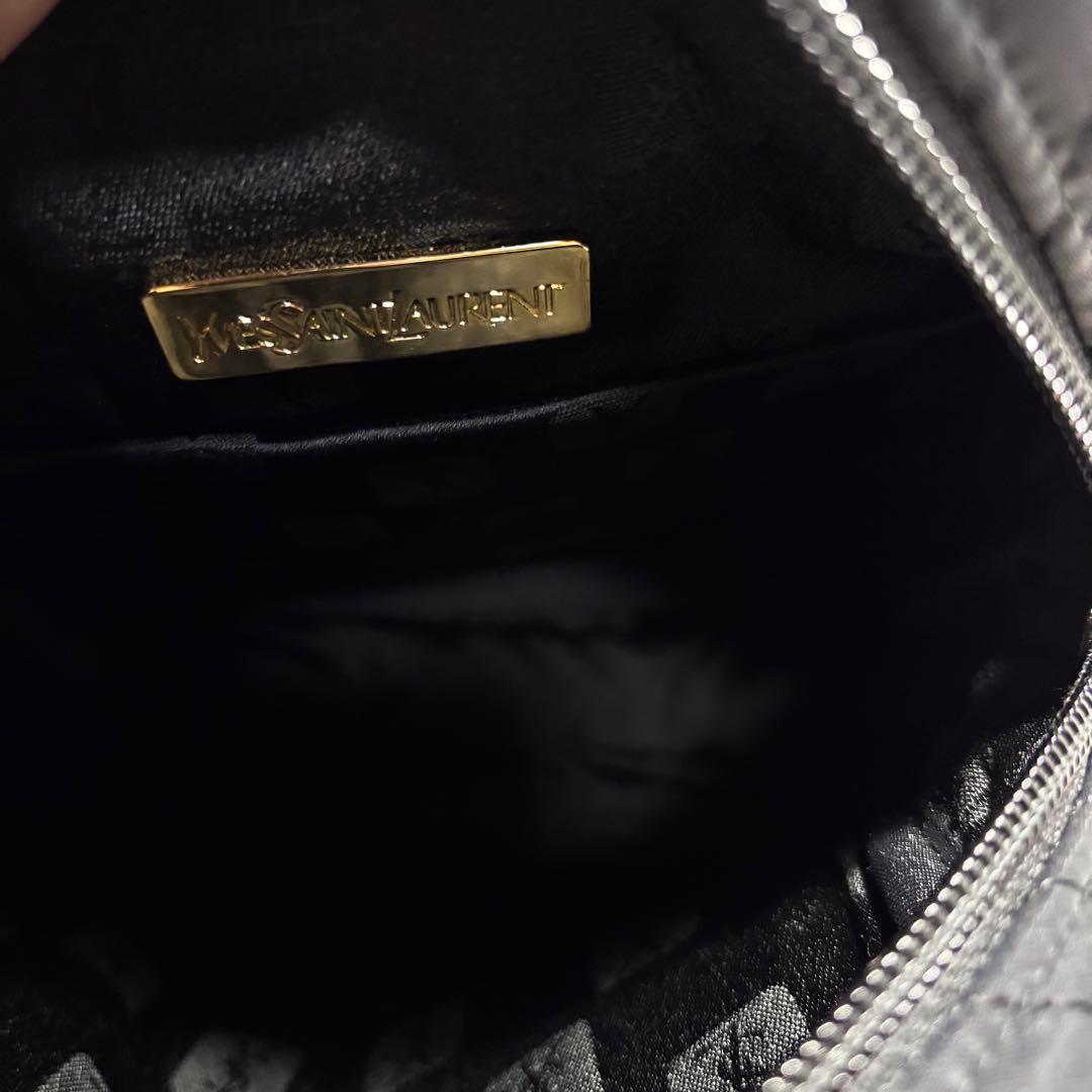 【イヴサンローラン】ハンドバック　キルティング　ワンハンドル　ミニ　シンプル