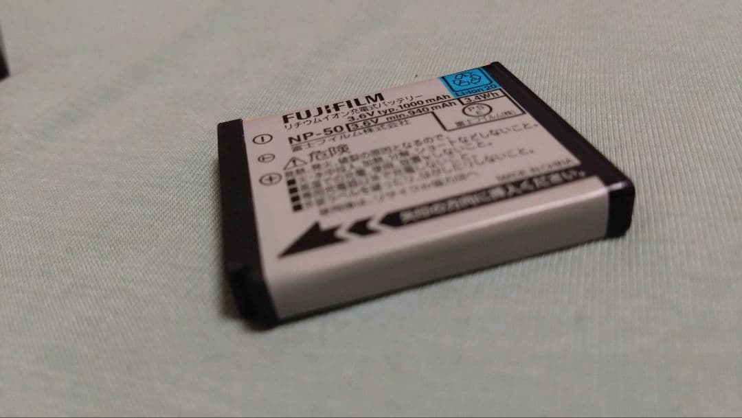 デジタルカメラ FUJITSU F600EXR