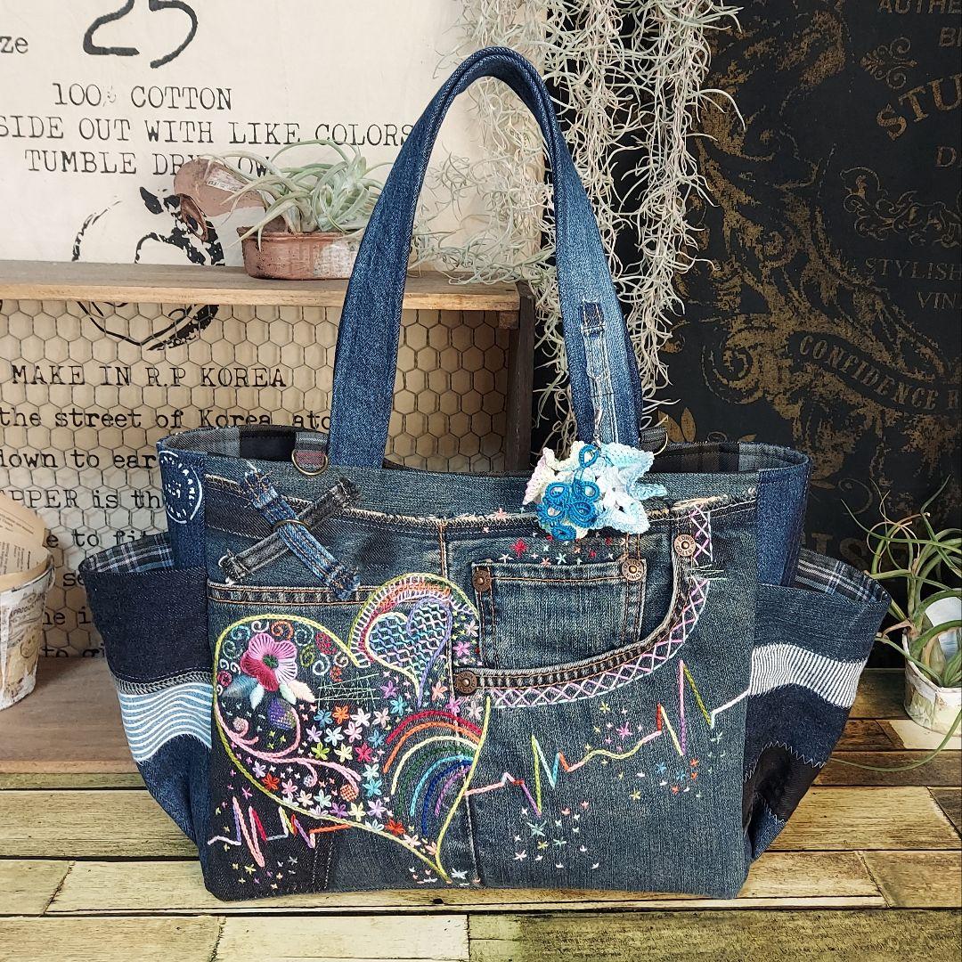 刺繍デニムバック　No.674　デニムリメイク　サイドポケット　刺繍バック