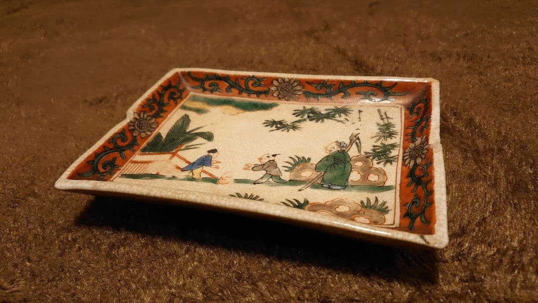 古九谷　九谷焼　角皿　色絵　唐人　江戸期　１客