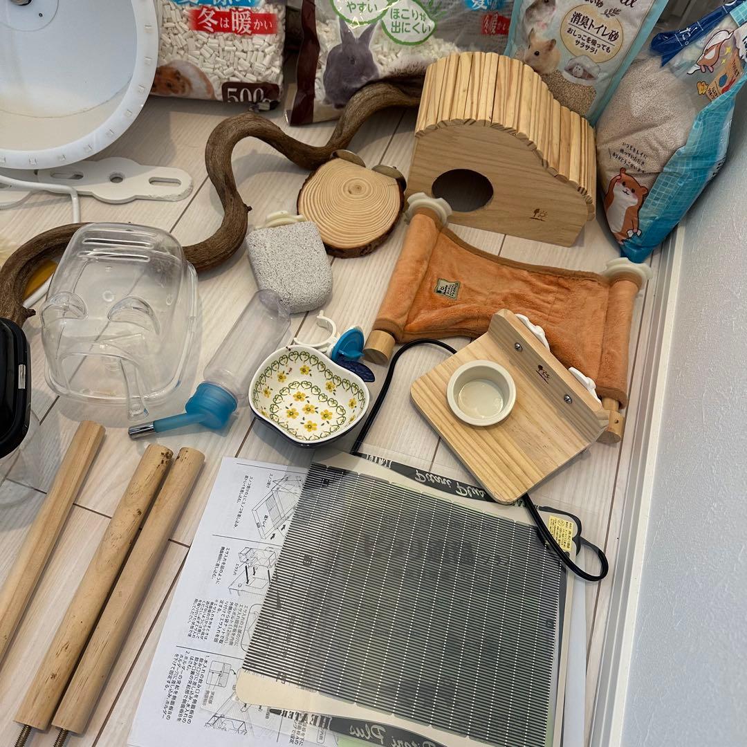 【飼育用品一式】アクリル小動物ケージ　回し車　20点ほど！