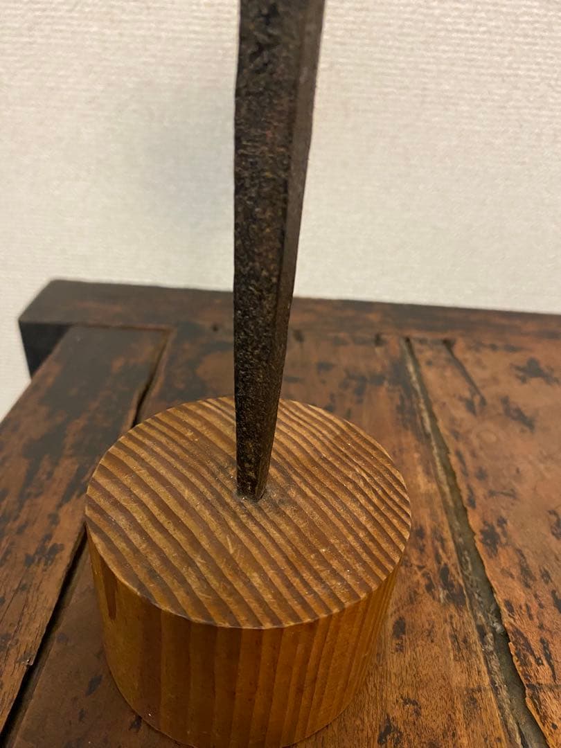 李朝工芸　鉄製オブジェ（蓮花）