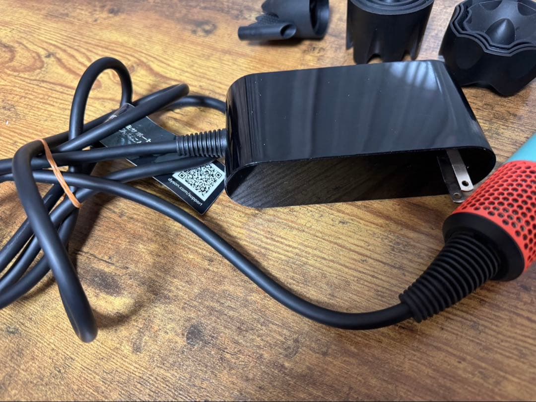 Dyson Supersonic r ヘアドライヤー HD17