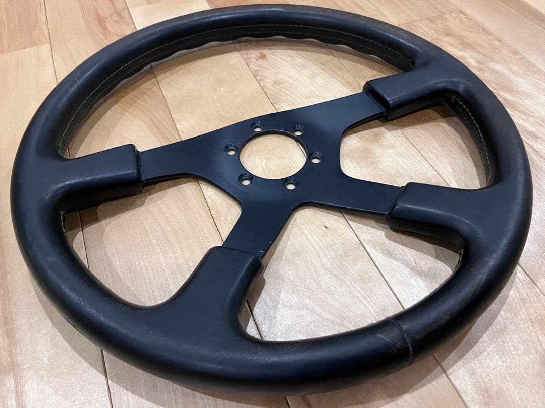 【値下げしました】トヨタ純正モモステアリング（スープラ？）