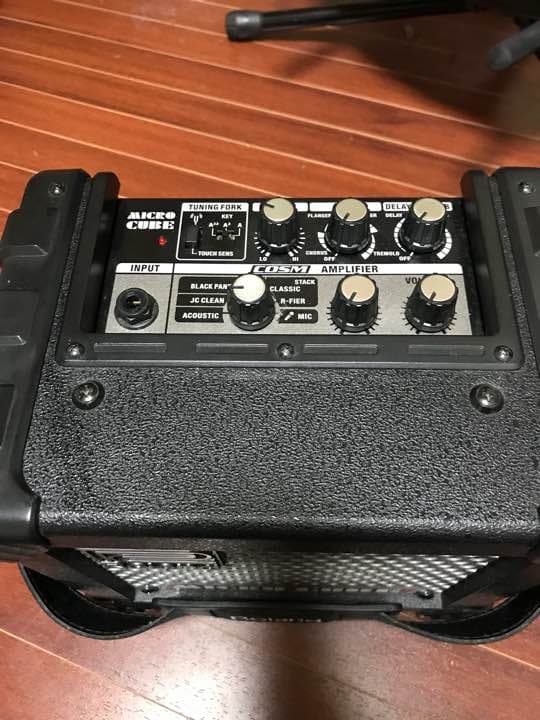 エレキギター、アンプ