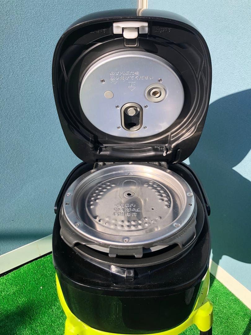 2021年製TOSHIBA 東芝 炊飯器 RC-10VRR