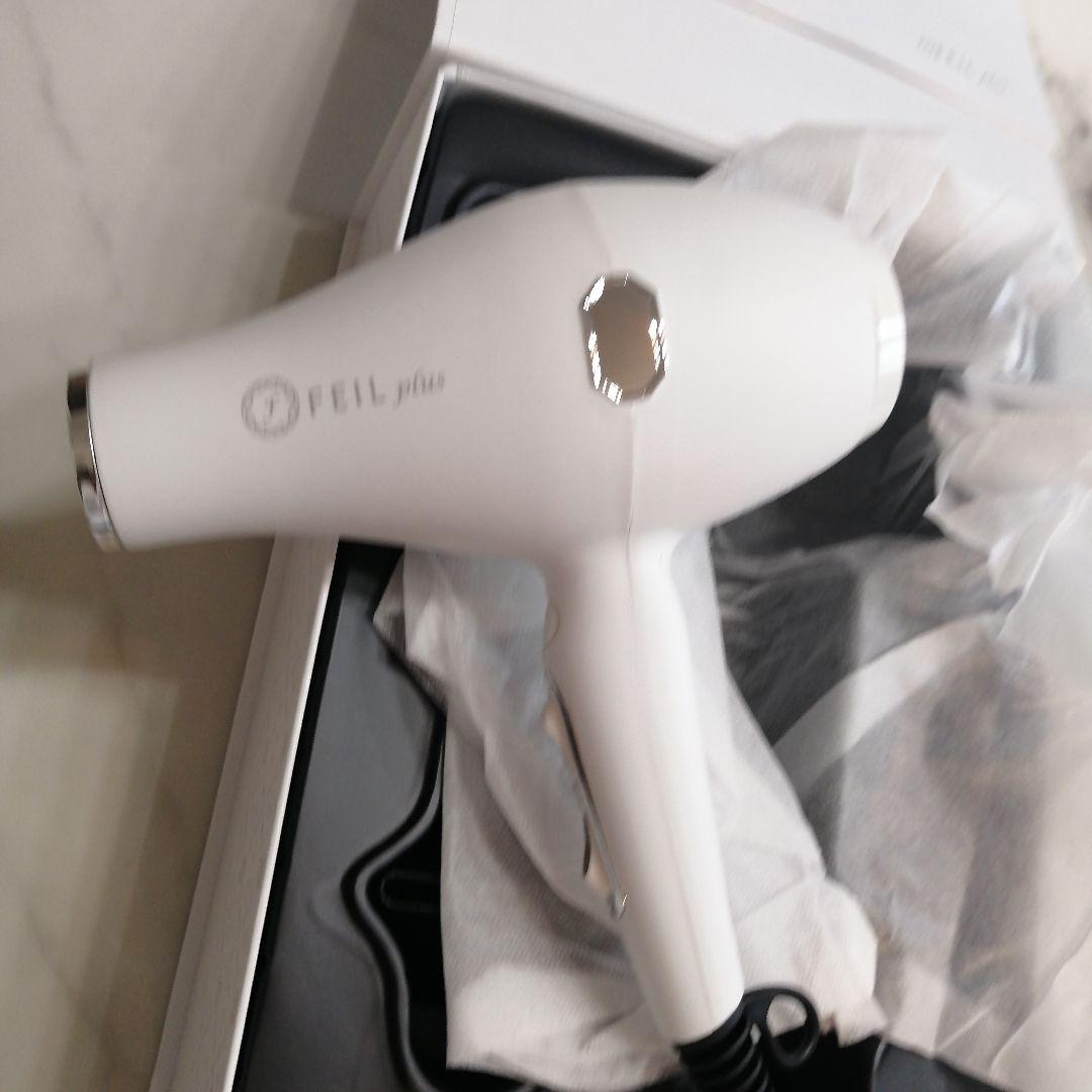 FEILplus高級ドライヤー新品未使用