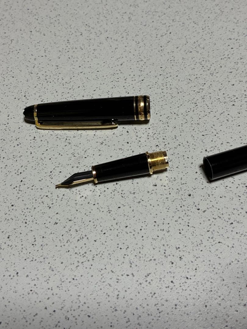 モンブラン万年筆　マイスターシュテュック144 黒　ペン先14k