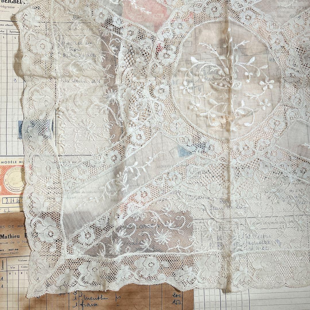 フランス アンティーク ノルマンディー レース ドイリー　正方形　E2481