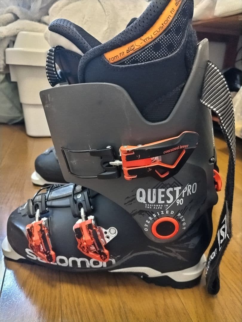 Salomon QUEST PRO 90 スキーブーツ
